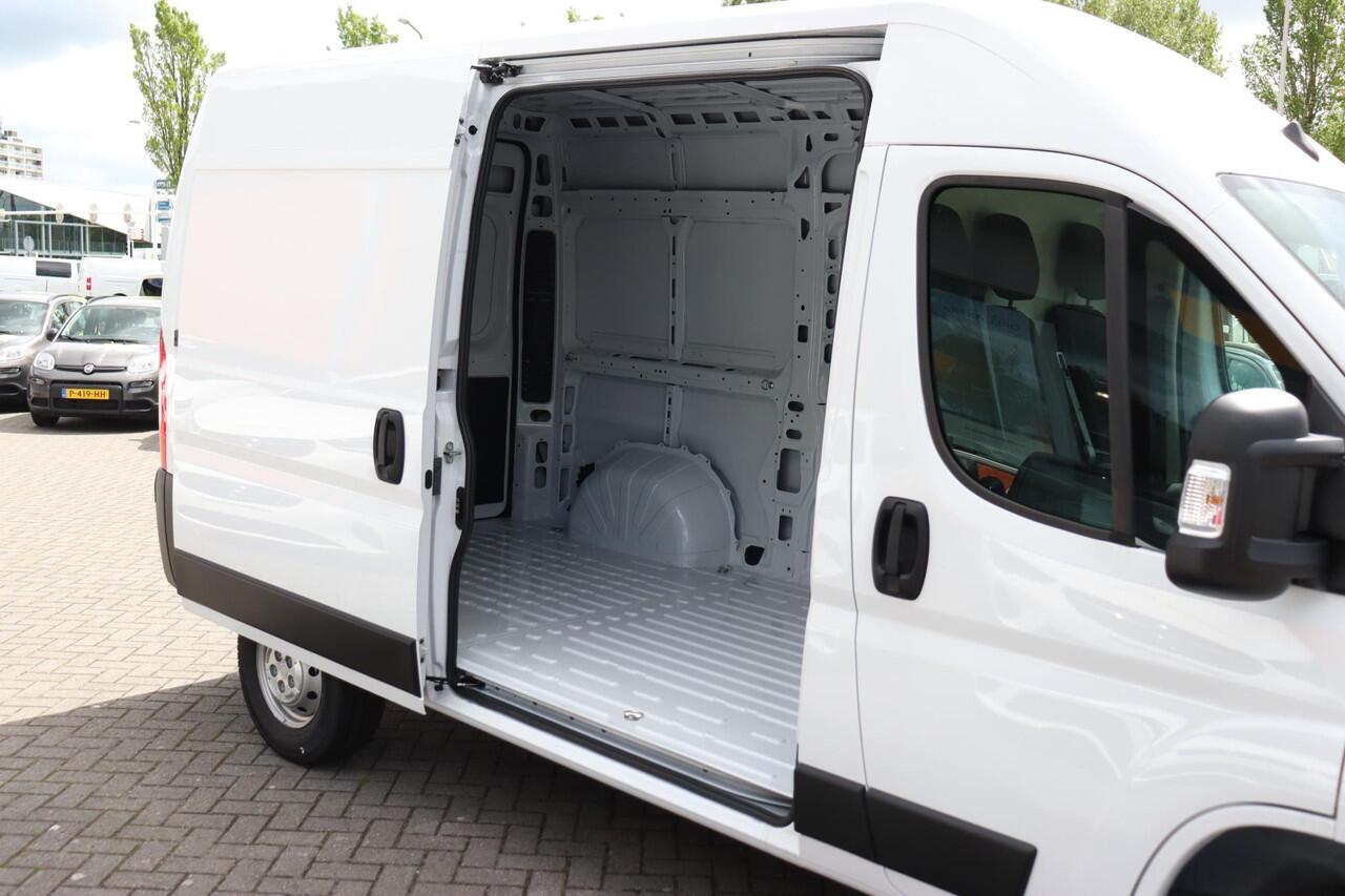 Opel MOVANO 2.2D 140 L2H2 3.3t Navigatie | Trekhaak | Verzwaarde vering | Climate Control | Cruise Control | Financial Lease mogelijk