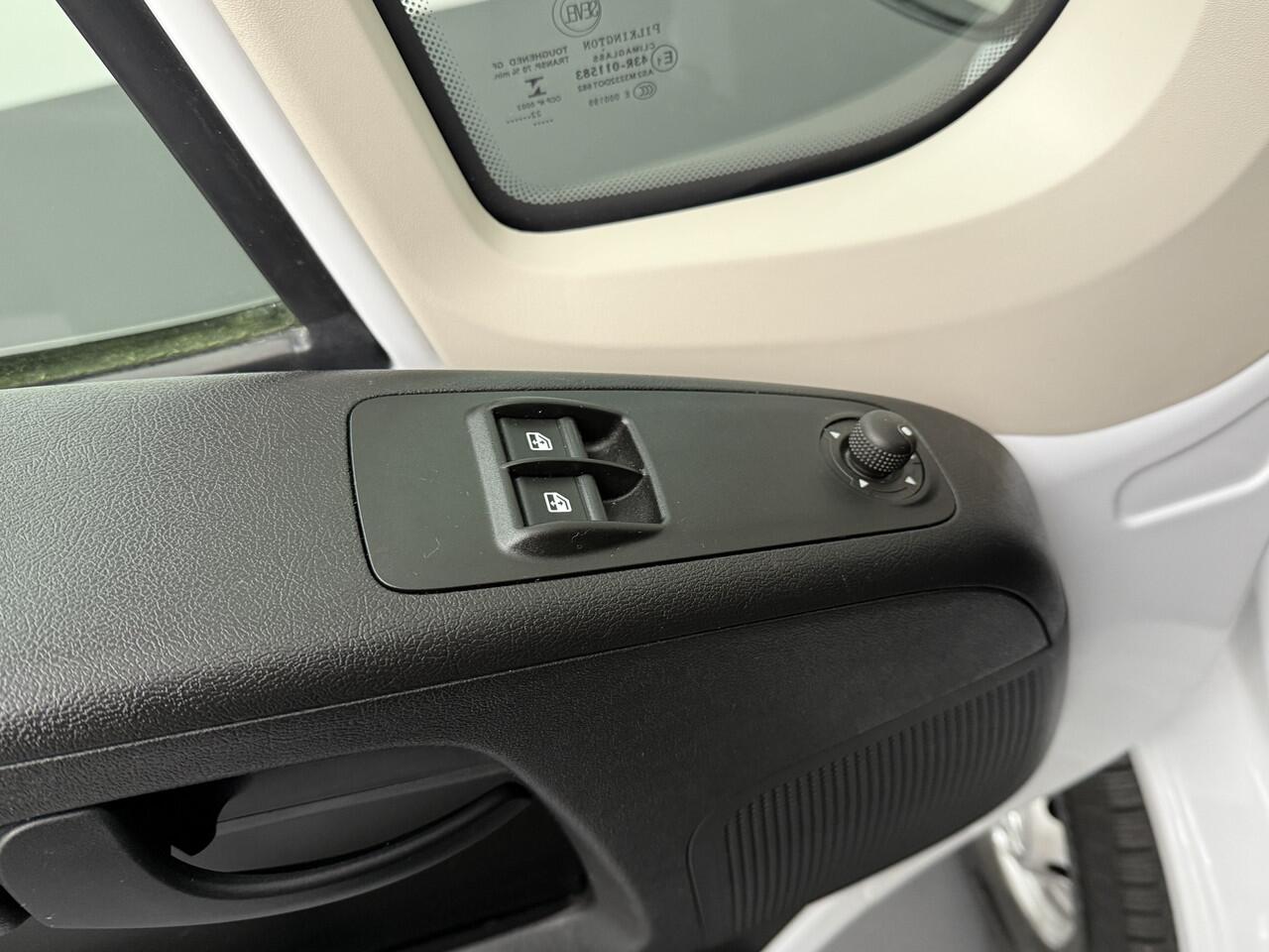 Opel MOVANO 2.3CDTi 140PK Bakwagen+Laadlift | Airco | Camera | 3-Persoons | Dakspoiler