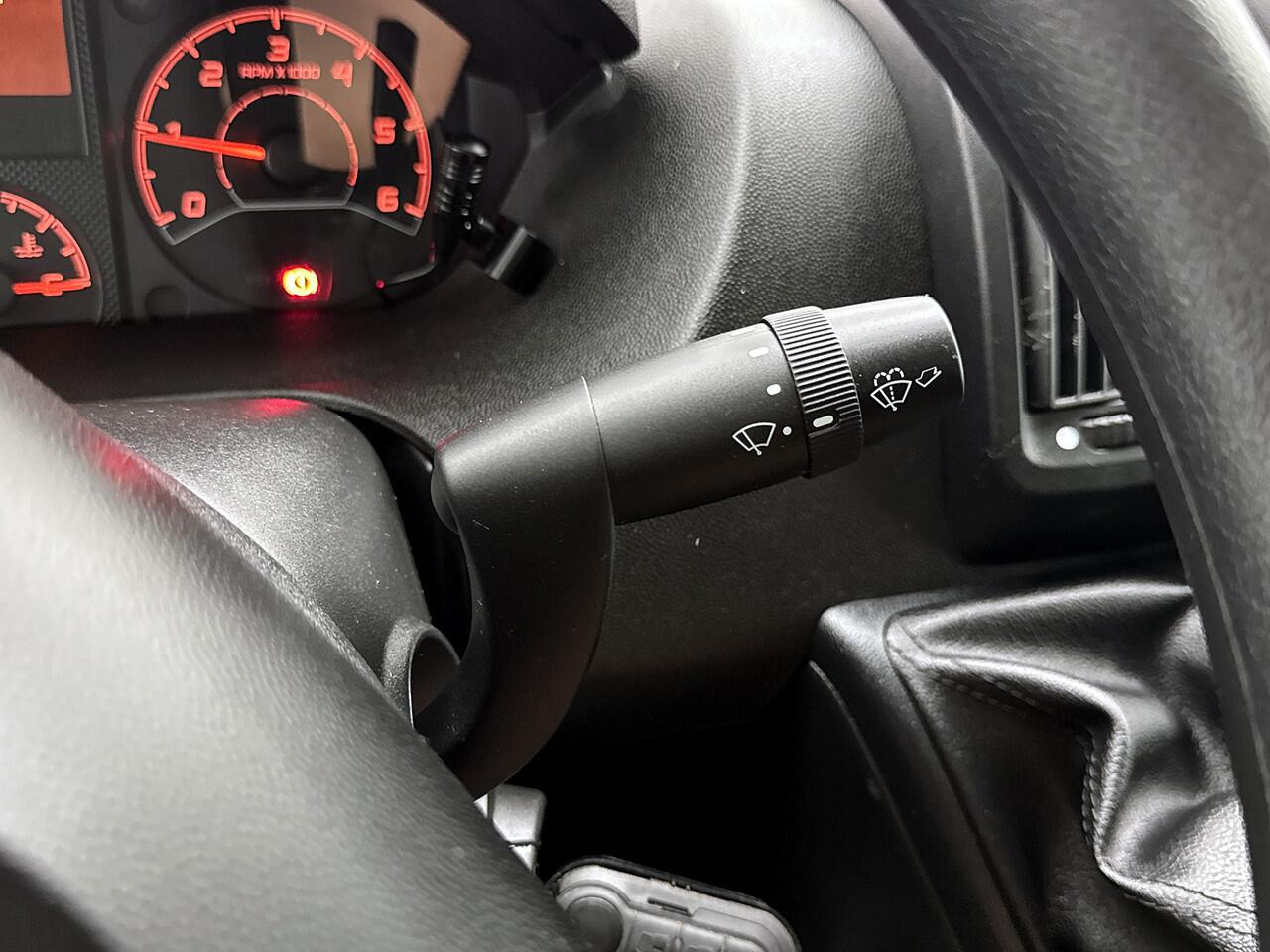 Opel MOVANO 2.2D 140pk Bakwagen met Laadklep Cruise Control Meubelbak Airco