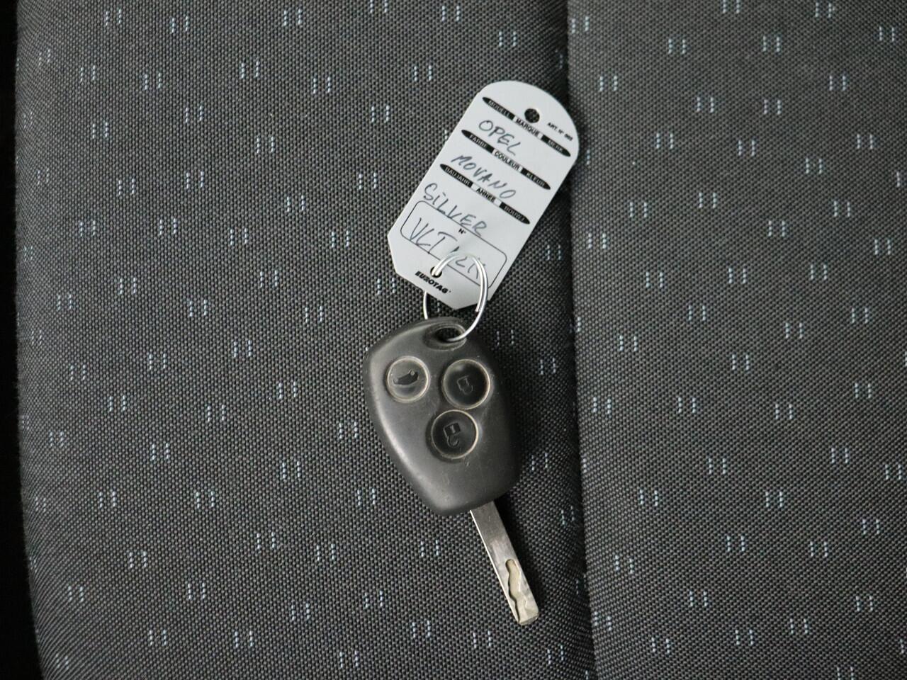 Opel MOVANO 2.3Turbo 135PK L2H2 | Imperiaal | Trekhaak | Gate Locks | Navigatie | Camera | Airco | Cruise