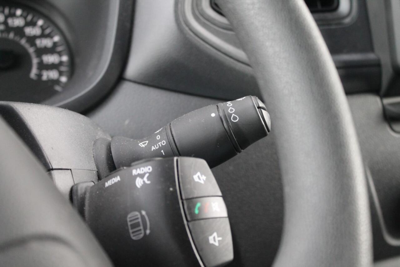 Opel MOVANO 2.3 Turbo L2H2 - Achteruitrijcamera - Airco - Verlichting aut.