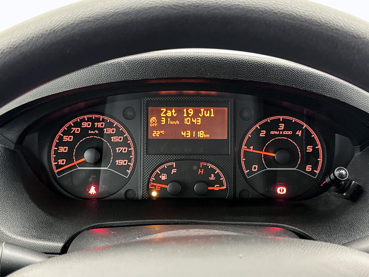 Opel MOVANO 2.2D 140pk Bakwagen D'Hollandia laadklep Cruise control Airco Achteruitrijcamera