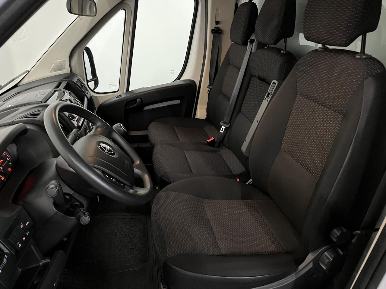 Opel MOVANO 2.3 Turbo L3H1 Bakwagen Meubelbak met Laadklep Airco Cruise Control Navigatie Zijdeur