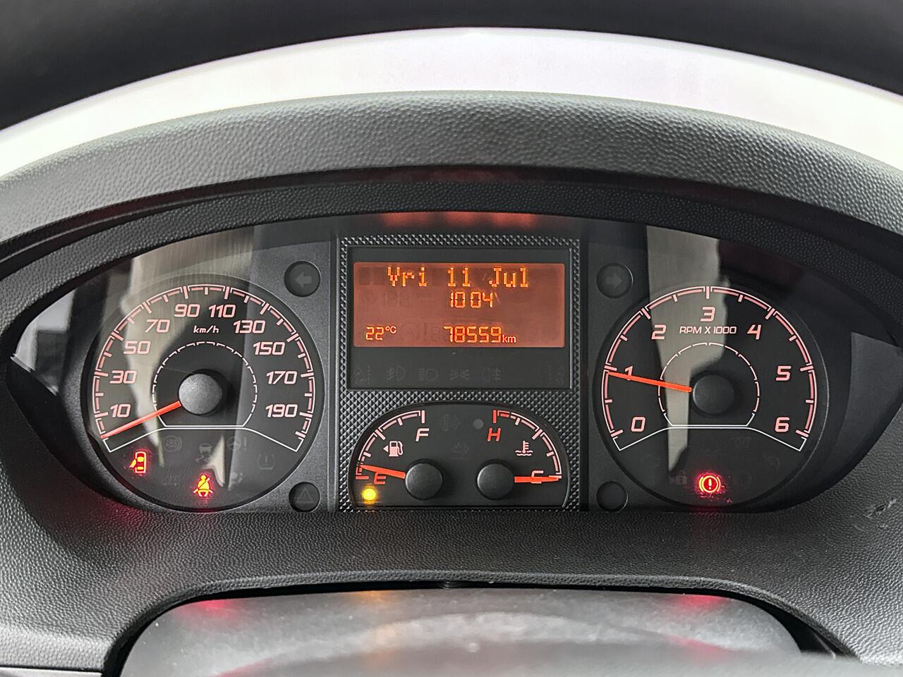 Opel MOVANO 2.2D 140pk Bakwagen met Laadklep Achteruitrijcamera Cruise Control Meubelbak