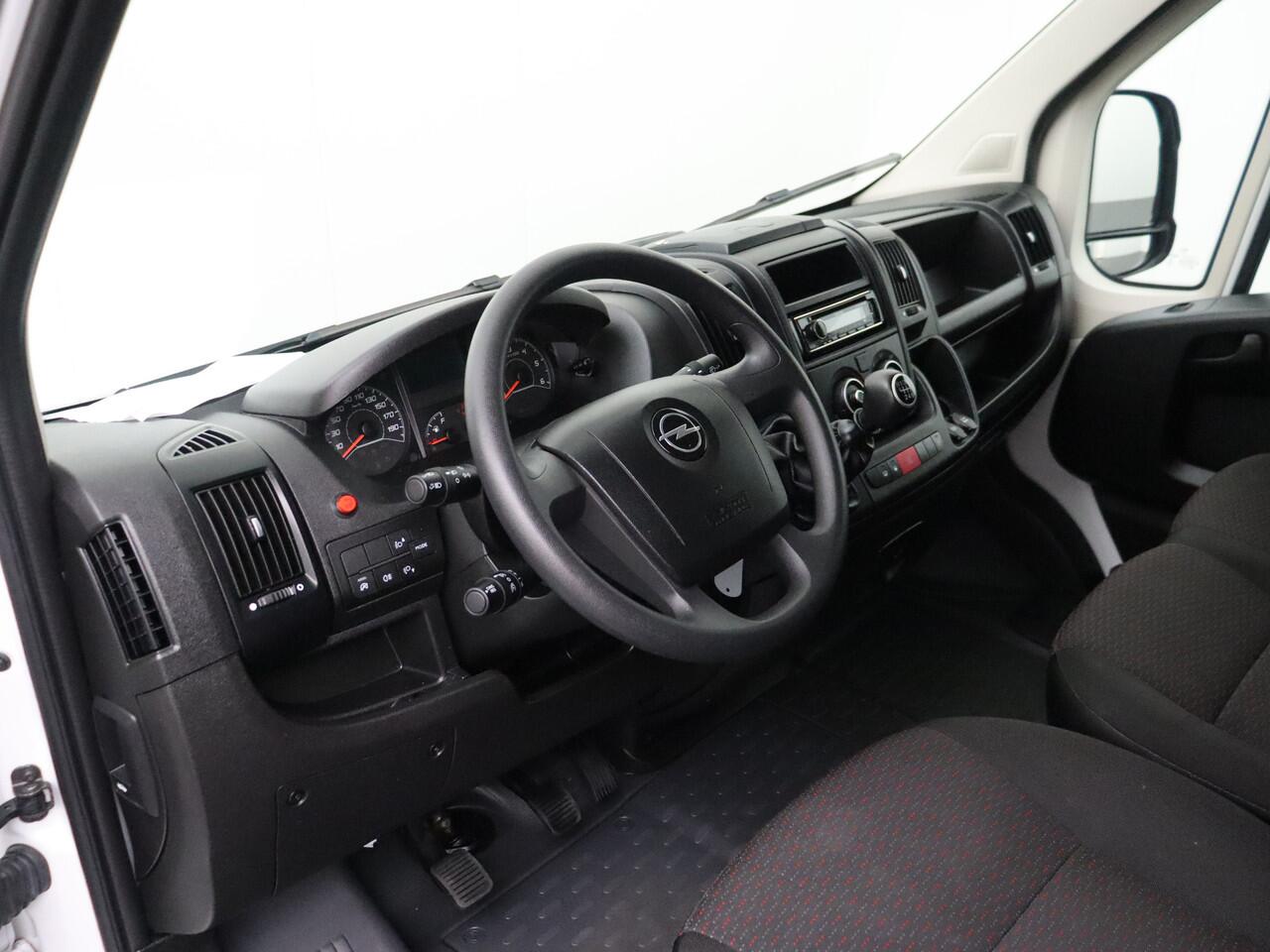 Opel MOVANO 2.3CDTi 140PK Bakwagen+Laadklep | Airco | Camera | 3-Persoons | Dakspoiler