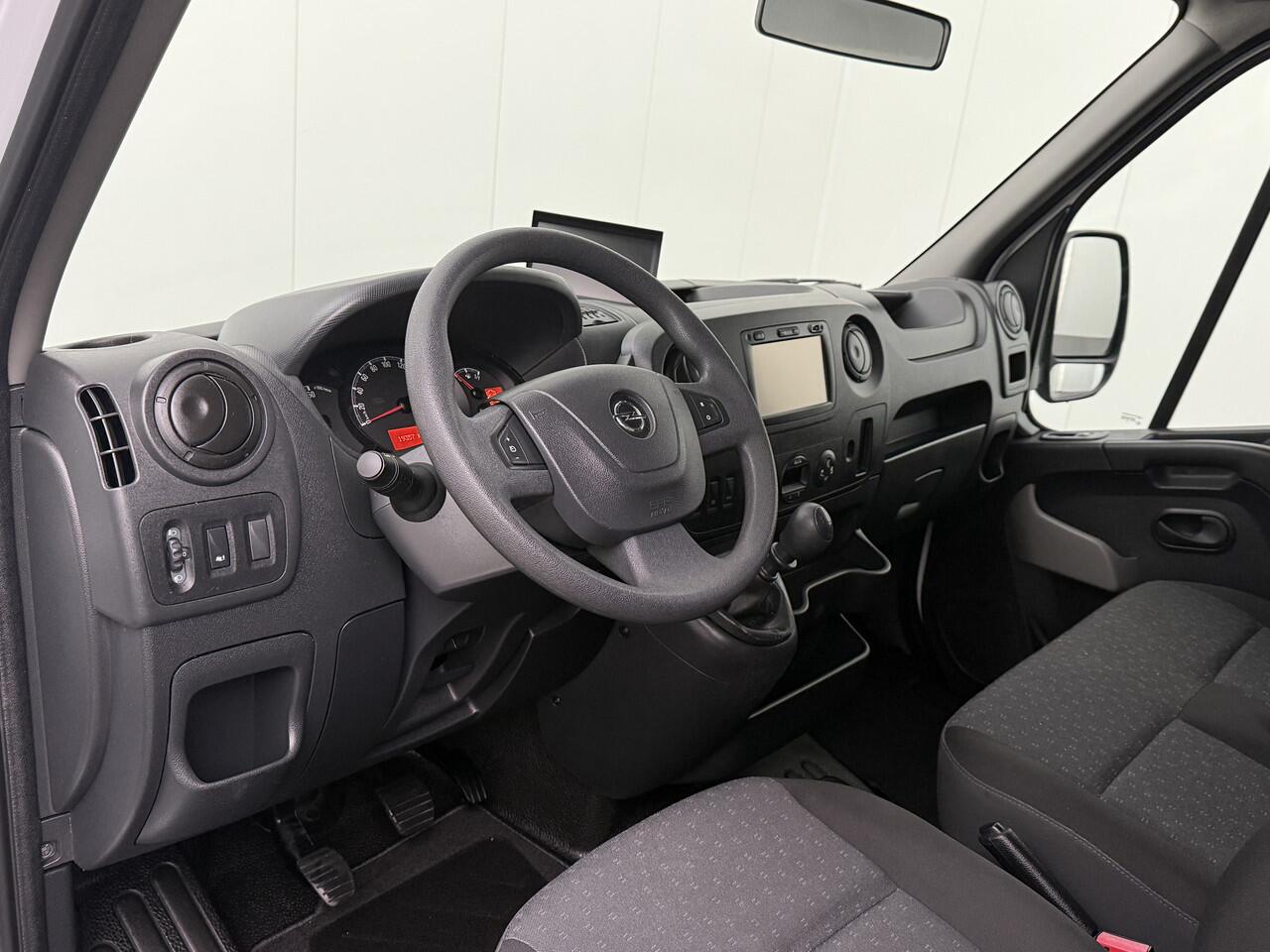 Opel MOVANO 2.3Turbo 145PK Bakwagen+Valklep | Laadklep | Speciaalbouw | Navigatie | Camera | Airco | Cruise | 3-Persoons