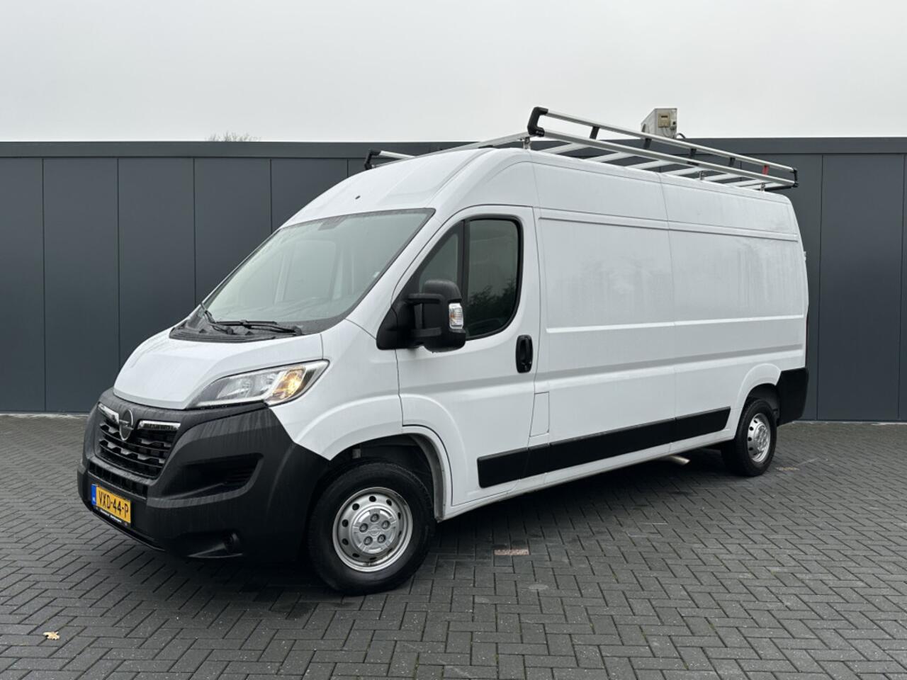 Opel MOVANO 2.2D 120 PK 3.5T E6 / L3H2 / !! 11.543 KM !! / IMPERIAAL / TREKHAAK / CAMERA / ECC / CRUISE / NAVI