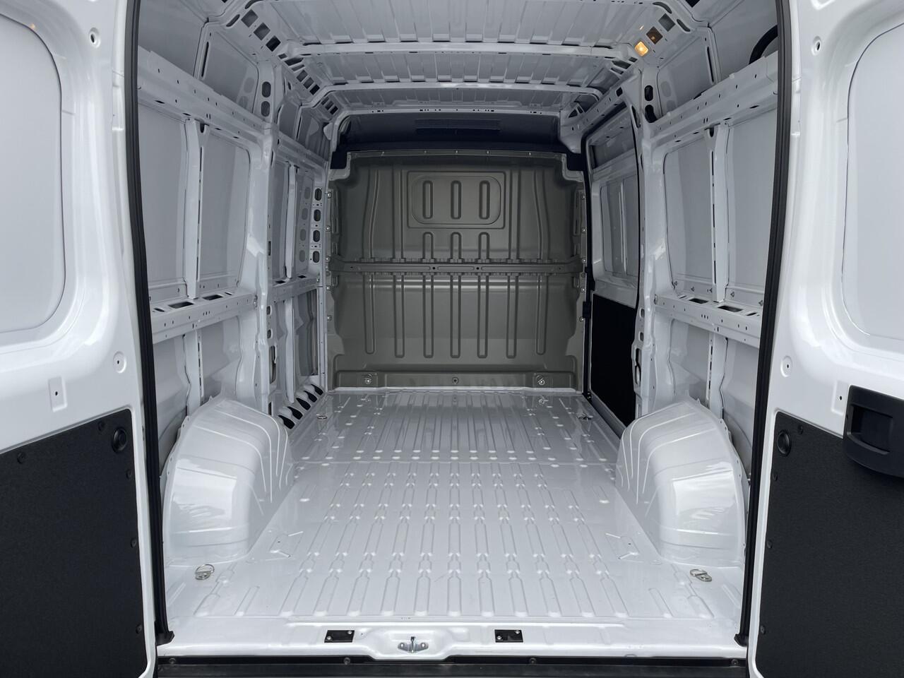 Opel MOVANO 140pk L2H2 3.5t (Camera - Automatische Airco - Navigatie - Apple Carplay - Digitaal dashboard - DAB)