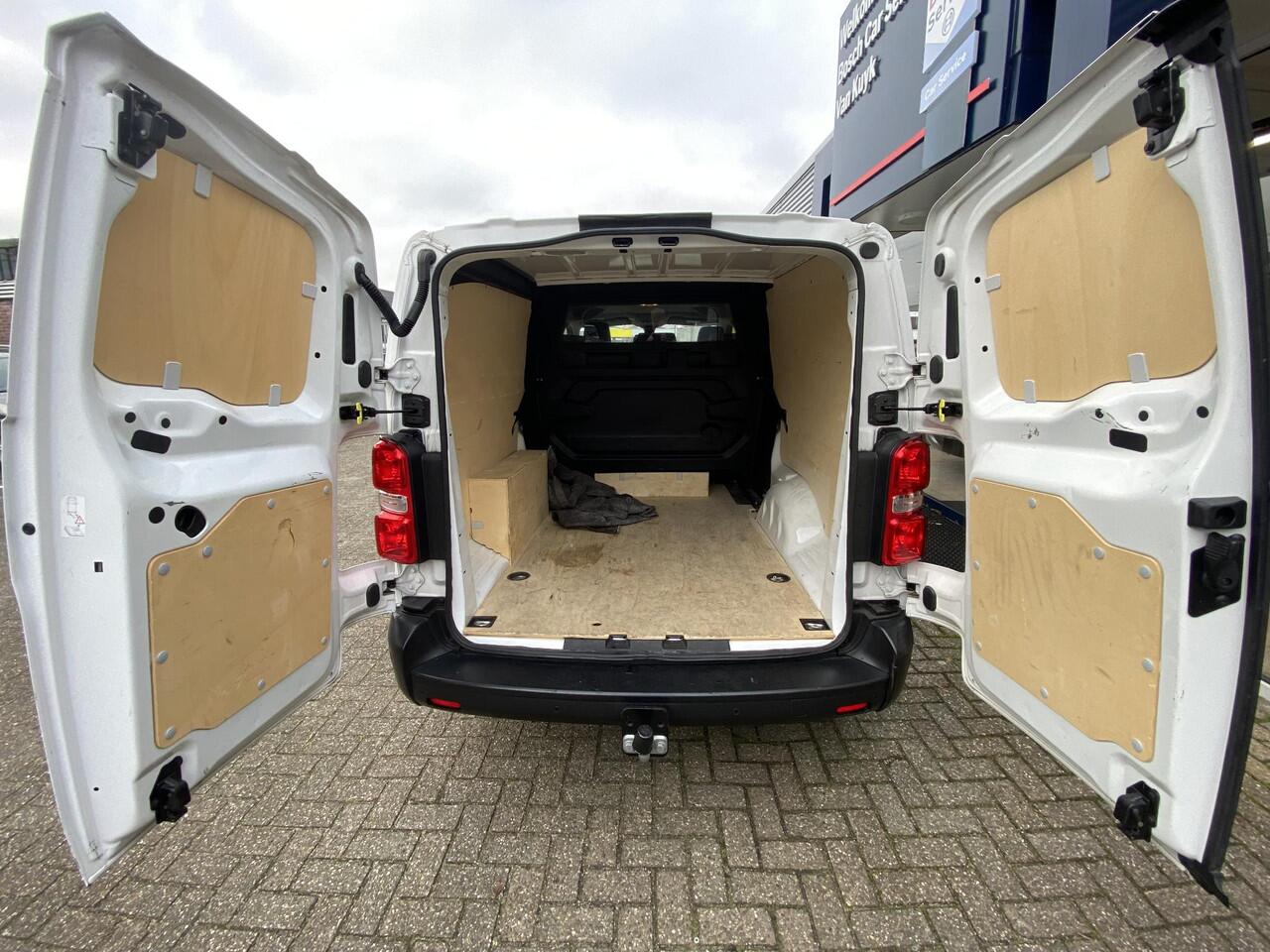 Opel VIVARO 1.5 CDTI L3H1 DC Selection / 6-Persoons / Cruise-Control / Trekhaak / Zijschuifdeur-Rechts / Houten-Vloer / Zijwandbekleding / Apple-Carplay & Android-Auto / Navi / Radio-Bluetooth / Airco / 16'' All-Seasons / ENZ.