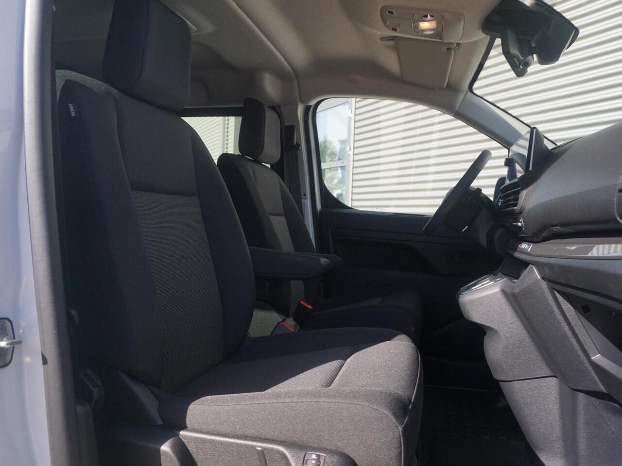 Opel VIVARO Electric 75 kWh Dubbele Cabine | 2x schuifdeur | 0% rente | tot 8 jaar garantie | Dynamic Surround View Pakket| Comfort Pakket | Exterieur Pakket | Winterpakket | Apple Carplay | rondom zicht camera's | LM velgen | Dodehoek detectie | parkeersensoren voor