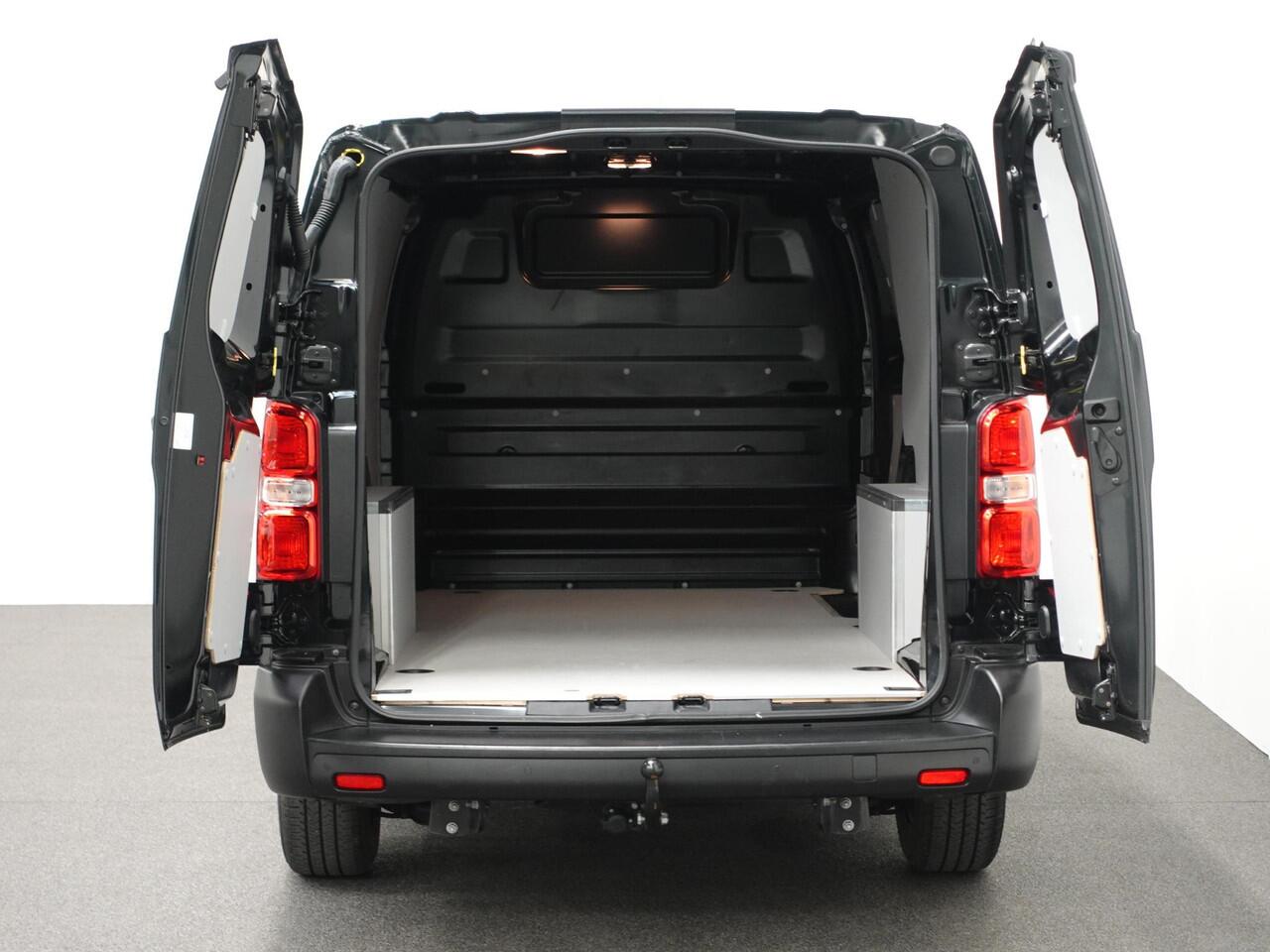 Opel VIVARO 145pk L3H1 Automaat Navigate Trekhaak Cruise control Apple Carplay Camera