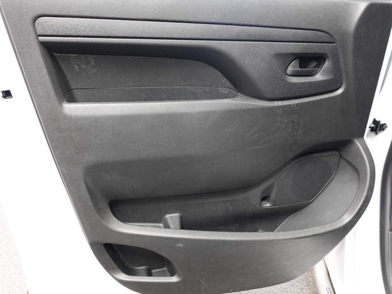 Opel VIVARO 2.0 BlueHDi L2 145PK Automaat Airco Navi Cruise Trekhaak Carplay