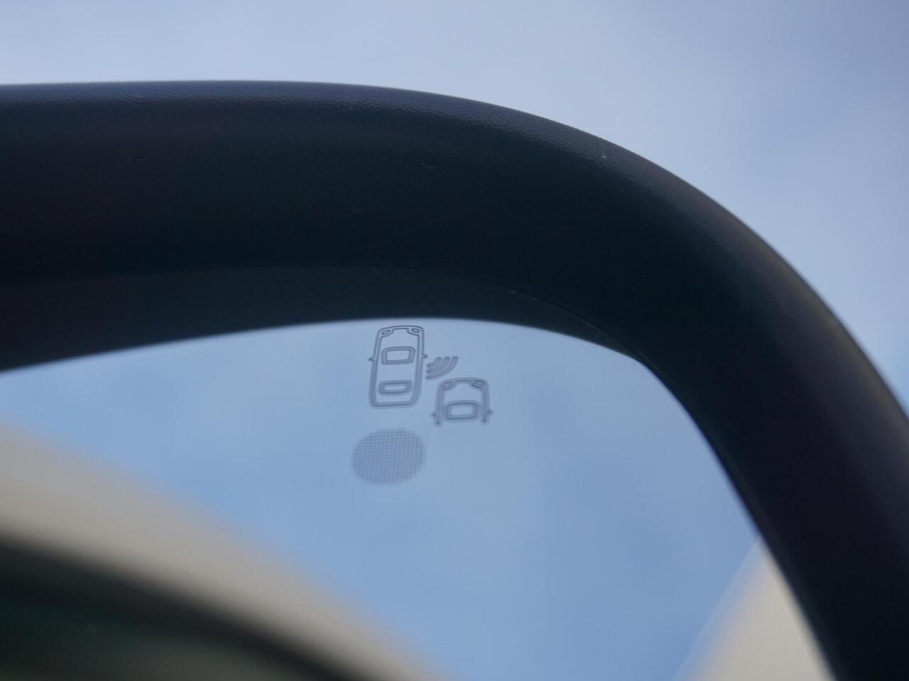 Opel VIVARO Electric 75 kWh Dubbele Cabine | 2x schuifdeur | 0% rente | tot 8 jaar garantie | Dynamic Surround View Pakket| Comfort Pakket | Exterieur Pakket | Winterpakket | Apple Carplay | rondom zicht camera's | LM velgen | Dodehoek detectie | parkeersensoren voor