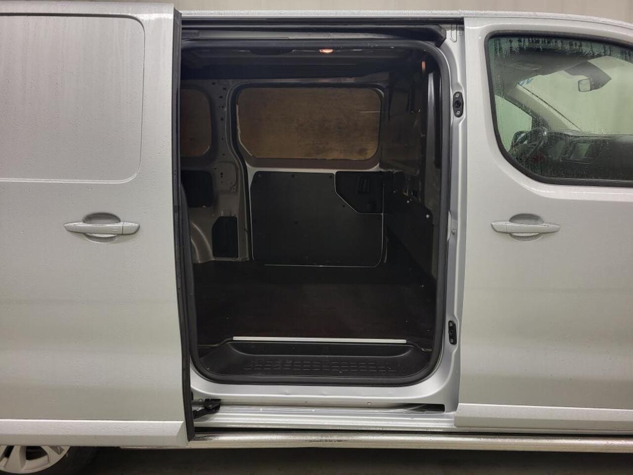 Opel VIVARO 2.0CDTI 150pk L3/H1 Trekhaak Euro 6!