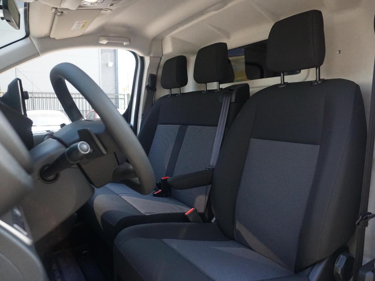 Opel VIVARO Electric L2 75 kWh | 8 jaar garantie | e-PTO 400V | navigatie incl. Apple Carplay | camera | rijklaarprijs