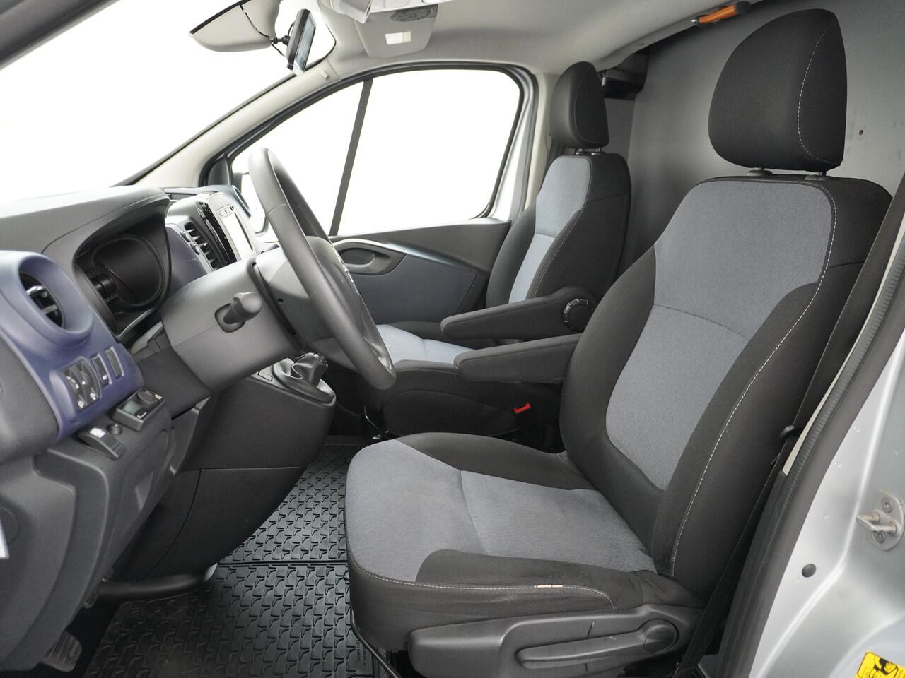 Opel VIVARO 1.6CDTI 126PK L1H1 Trekhaak Airco Navi Camera Cruise Control Pdc Edition EcoFlex Schuifdeur Wandbetimmering Bluetooth Led Super Nette Bus 1e Eigenaar Euro 6 Origineel Nederlandse bus 2.000KG Trekgewicht