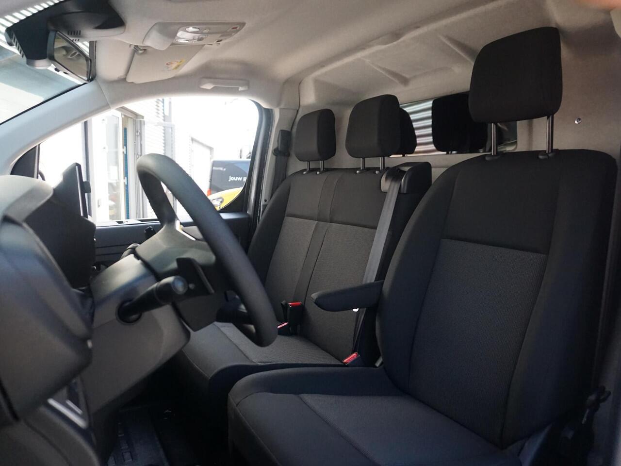 Opel VIVARO Electric L3 75 kWh | tot 8 jaar garantie | Apple Carplay | camera | parkeersensoren voor & achter | dodehoekwaarschuwing | Comfort tussenschot