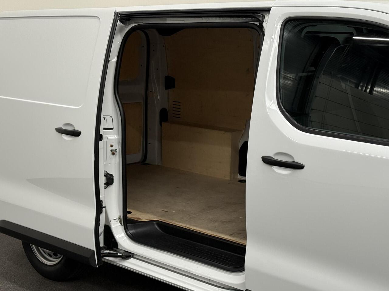 Opel VIVARO 2.0 CDTI L2H1 Edition Automaat Airco Navigatie Bluetooth