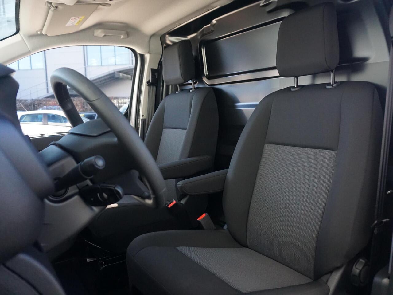 Opel VIVARO Electric L3 75 kWh | tot 8 jaar garantie | navigatie incl. Apple Carplay | airco | parkeersensoren | e-Call pakket | Comfort stoelen | rijklaarprijs