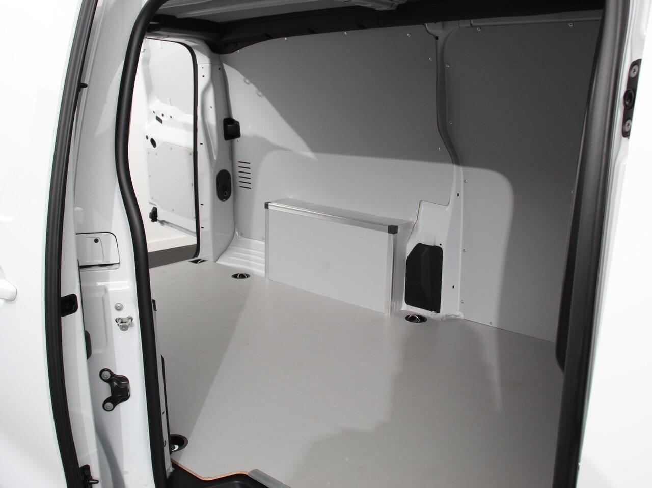 Opel VIVARO 1.5 Diesel 120 S&S L3 Apple Carplay / Android Auto Parkeersensoren V+A Trekhaak Camera Navigatie Cruise Control LED koplampen houten afwerking laadruimte