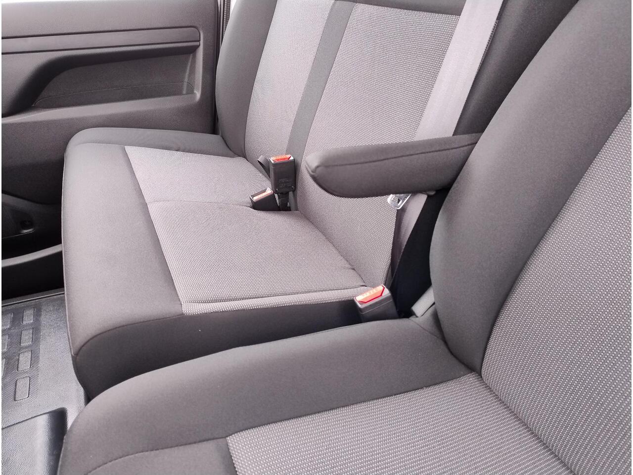 Opel VIVARO Electric L2 75 kWh 136pk | ACTIE! | 8 jaar garantie | 0% financial lease | Multimedia | Apple Carplay | Android Auto | Achteruitrijcamera | Parkeersensoren voor en achter | Digital cockpit | Stuurwielbediening | Scheidingswand comfort | Bestuurdersstoel c