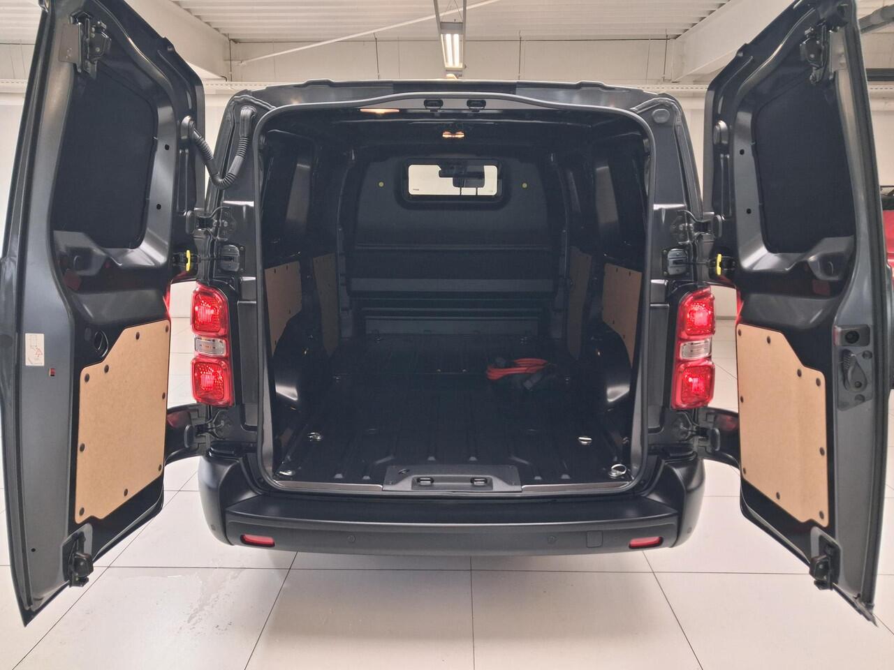 Opel VIVARO Electric L3 75 kWh | 8 jaar garantie | Surround View Pakket | Dodehoek detectie | Apple Carplay | camera | parkeersensoren voor & achter | Comfort scheidingswand | rijklaarprijs