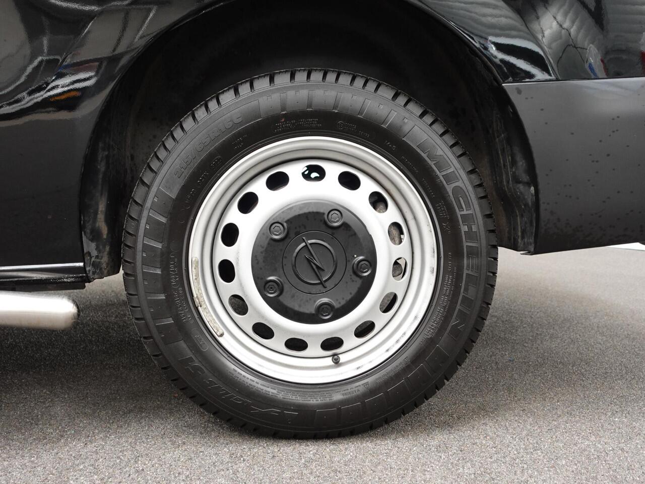 Opel VIVARO 2.0 CDTI L3H1 Edition Automaat Airco ECC Navigatie Cruise Control PDC+Camera Trekhaak