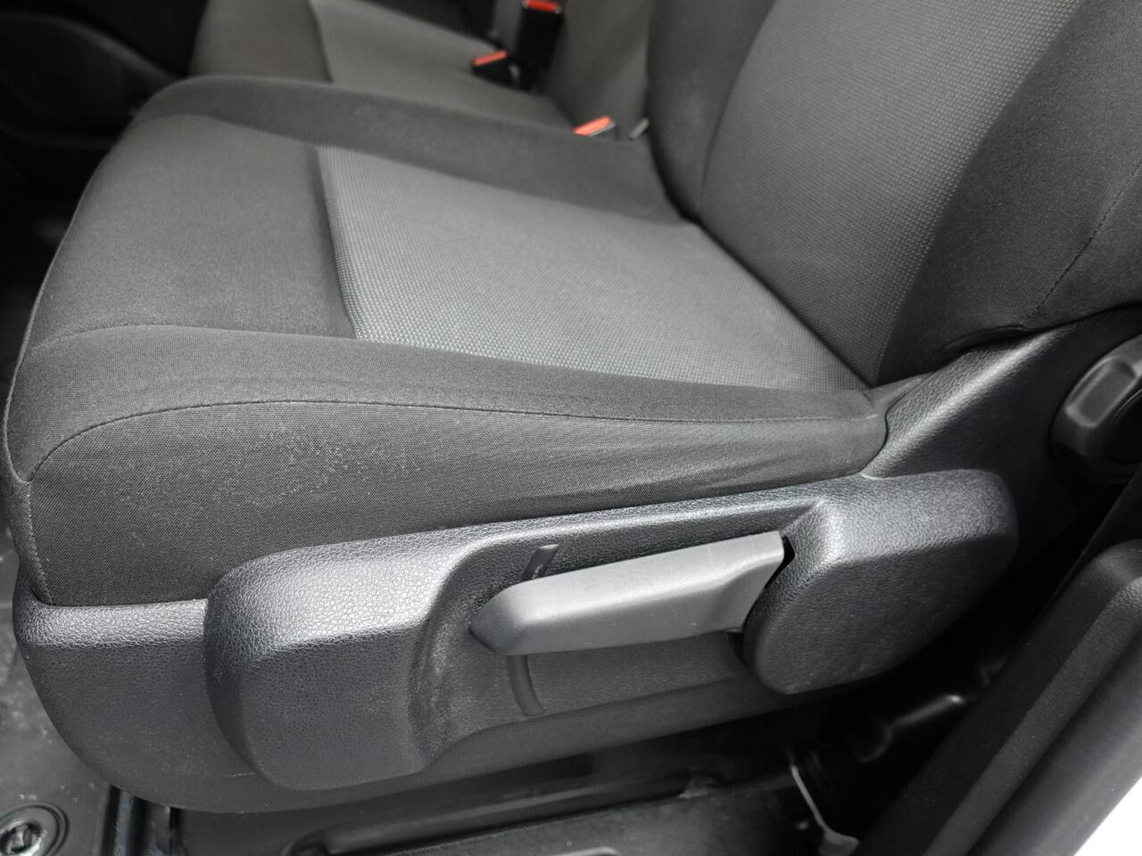 Opel VIVARO 2.0 BlueHDi L2 145PK Automaat Airco Navi Cruise Trekhaak Carplay