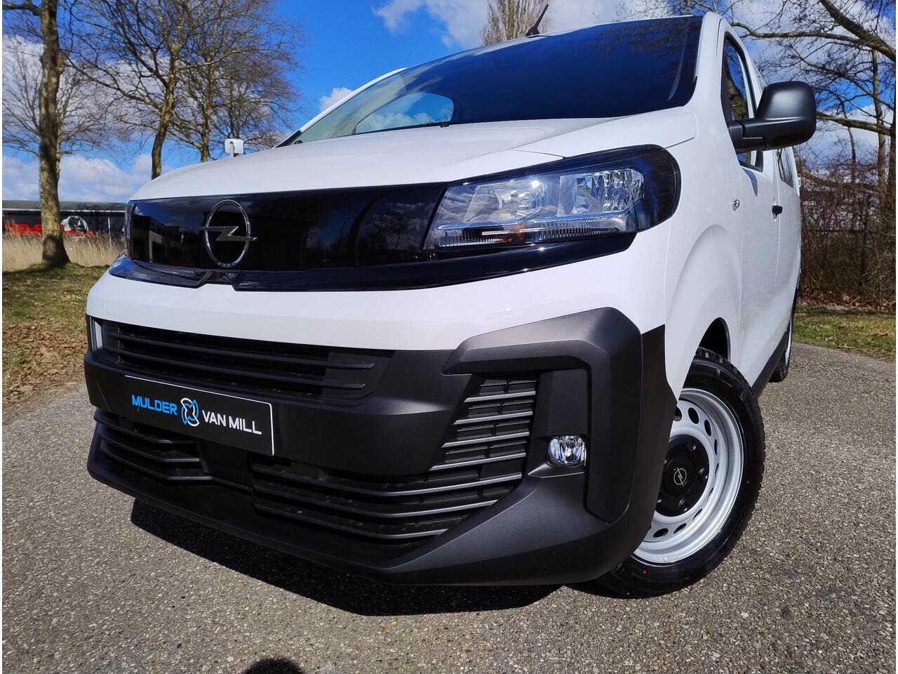 Opel VIVARO L3 DC 1.5 BlueHDI 120pk | BPM vrij | Dubbele Cabine | 6-zits | Houten afwerking laadruimte | Multimedia | NAVI | Apple Carplay | Android Auto | Parkeersensoren achter | Multifunctioneel stuurwiel | Elektrisch inklapbare spiegels | Bestuurdersstoel comfor