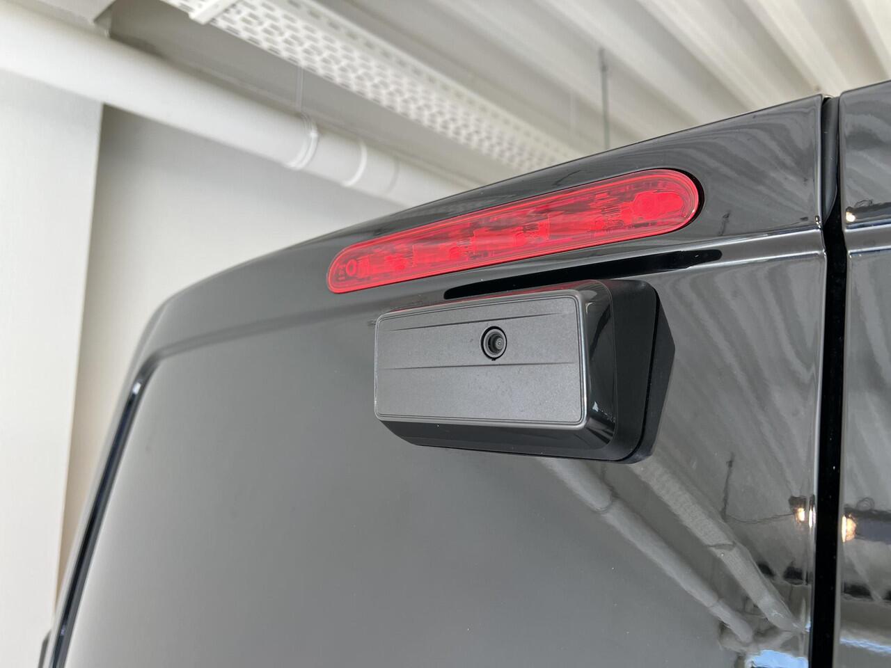 Opel VIVARO Electric 75 kWh | Dubbele cabine | 0% rente | 8 jaar garantie | Dynamic Comfort NAV pakket | Winterpakket | Exterieur Pakket | 2x schuifdeur | Lichtmetalen velgen | rijklaarprijs