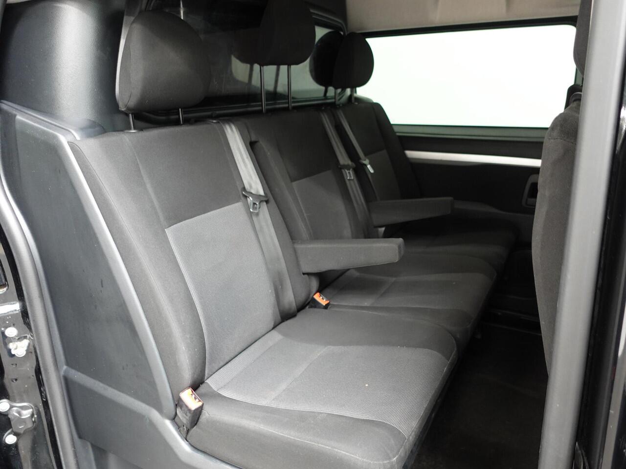 Opel VIVARO 2.0 CDTI L3H1 Dubbele Cabine Edition Automaat Airco Navi Trekhaak