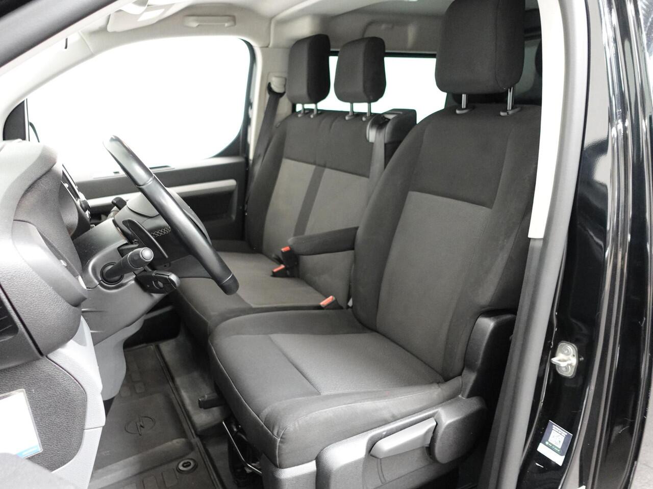 Opel VIVARO 2.0 CDTI L3H1 Dubbele Cabine Edition Automaat Airco Navi Trekhaak