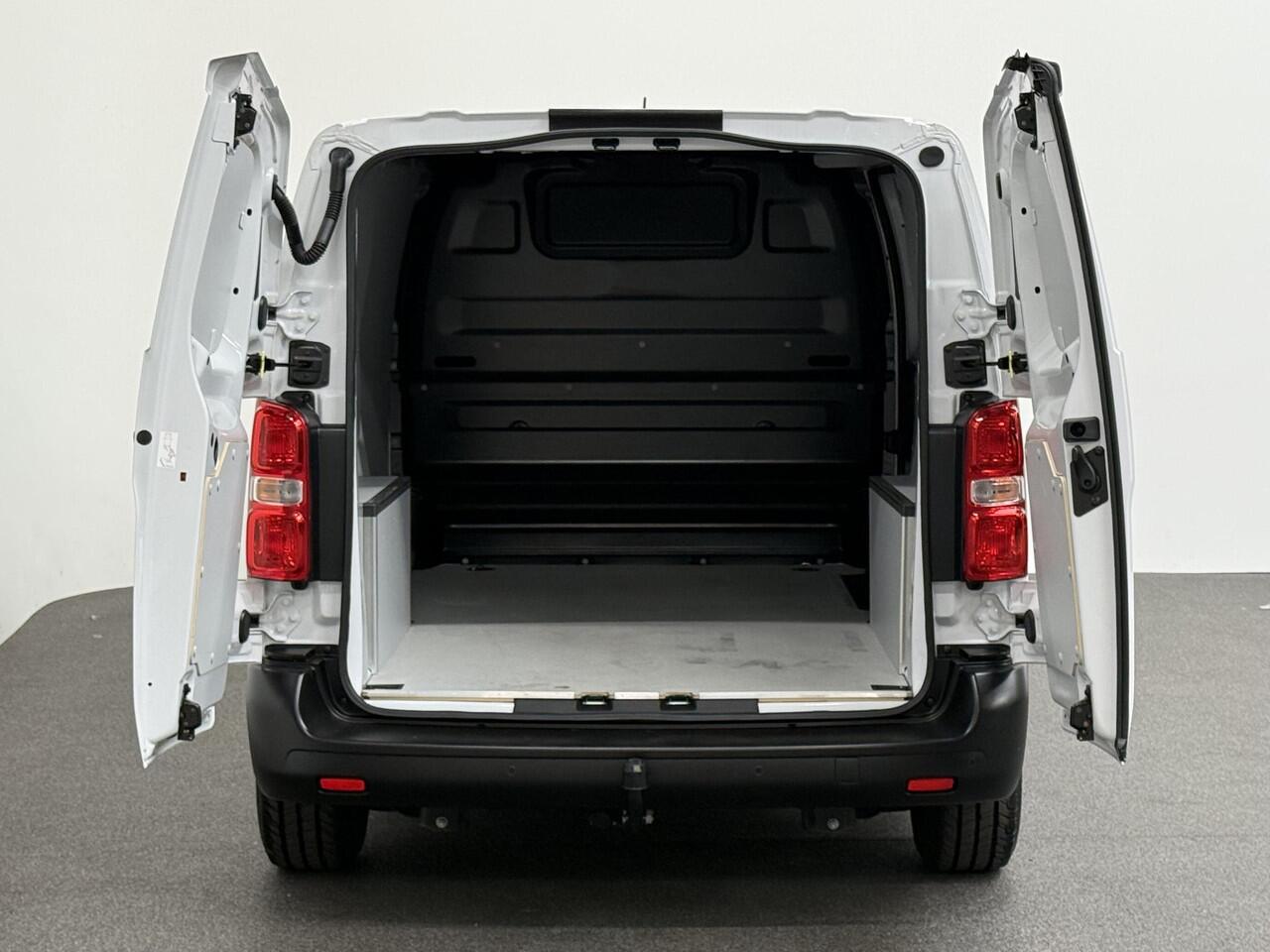 Opel VIVARO 2.0 CDTI L2H1 Edition 145PK Automaat Airco Navi Bluetooth Trekhaak