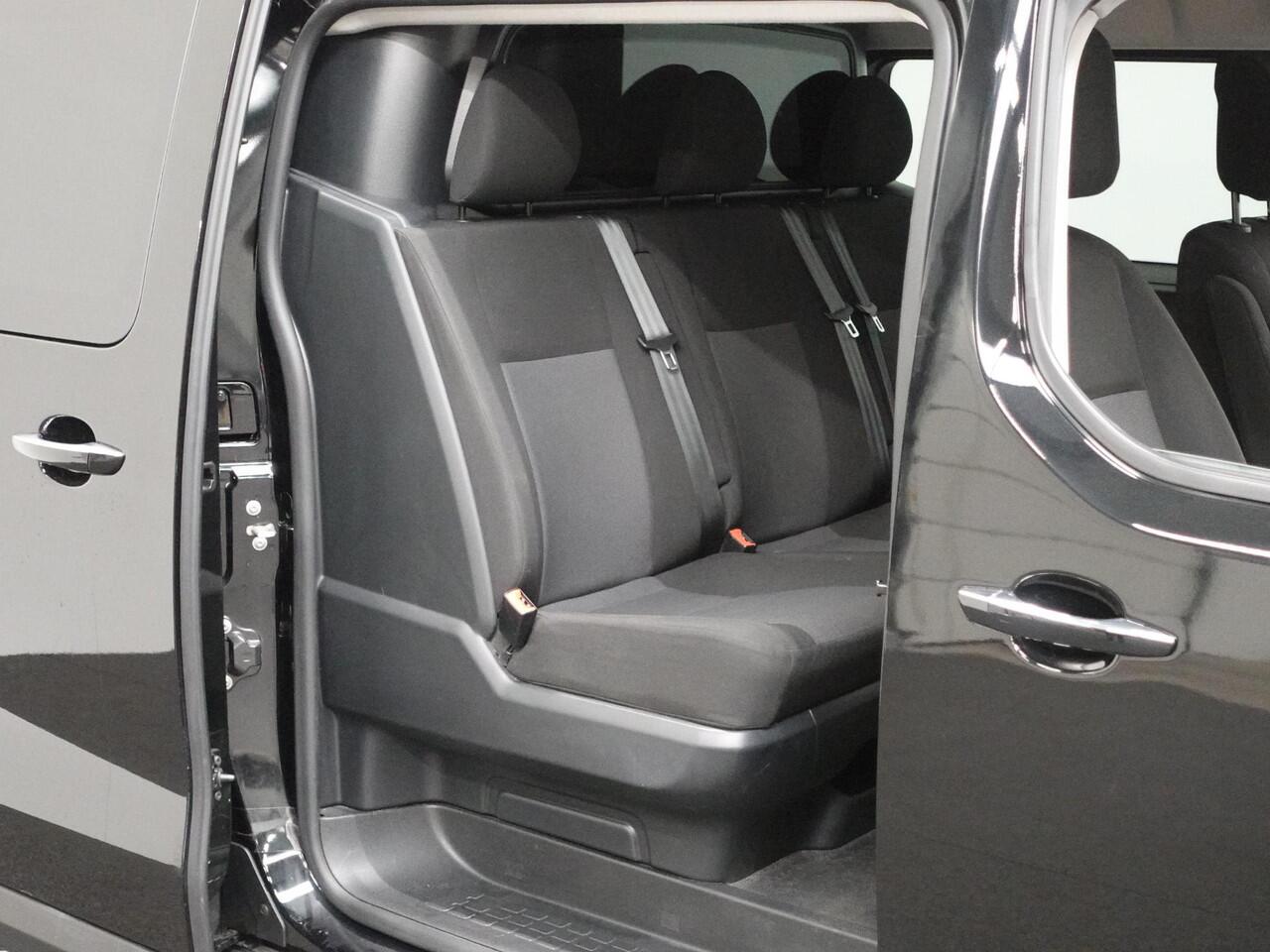 Opel VIVARO 145pk L3H1 Dubbele Cabine Edition Automaat Airco Navi Cruise Control Parkeersensoren Trekhaak