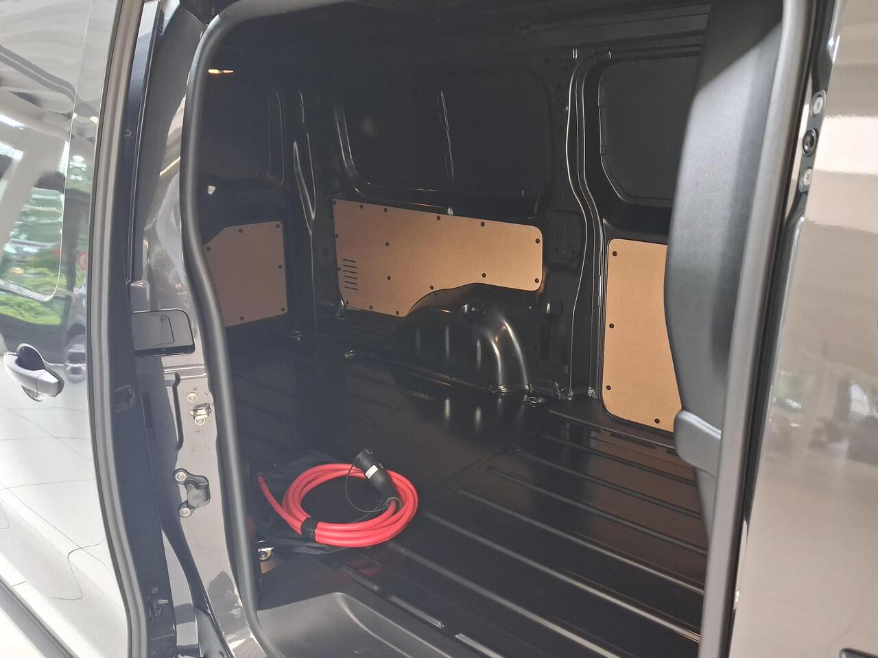 Opel VIVARO Electric L3 75 kWh | 8 jaar garantie | Surround View Pakket | Dodehoek detectie | Apple Carplay | camera | parkeersensoren voor & achter | Comfort scheidingswand | rijklaarprijs