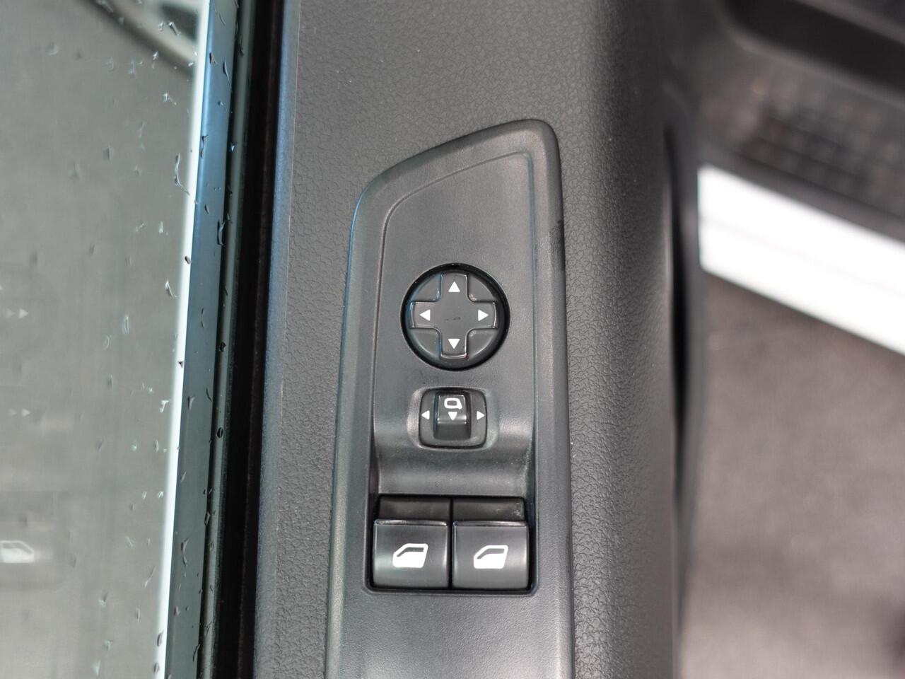 Opel VIVARO 2.0 CDTI L3H1 145PK Dubbele Cabine Edition Airco Navigatie Trekhaak Carplay