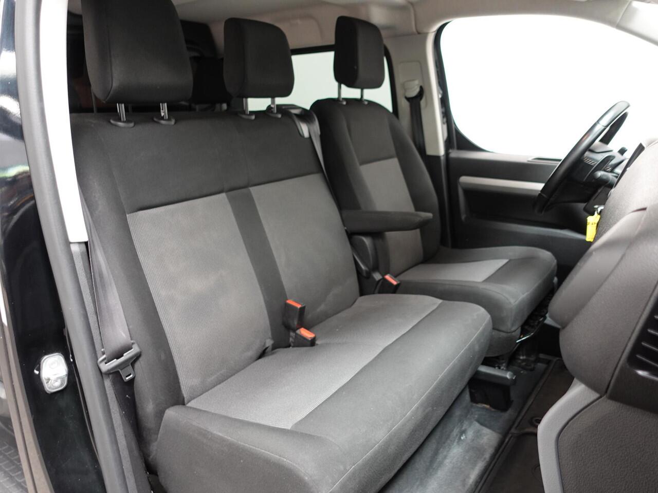 Opel VIVARO 2.0 CDTI L3H1 Dubbele Cabine Edition Automaat Airco Navi Trekhaak