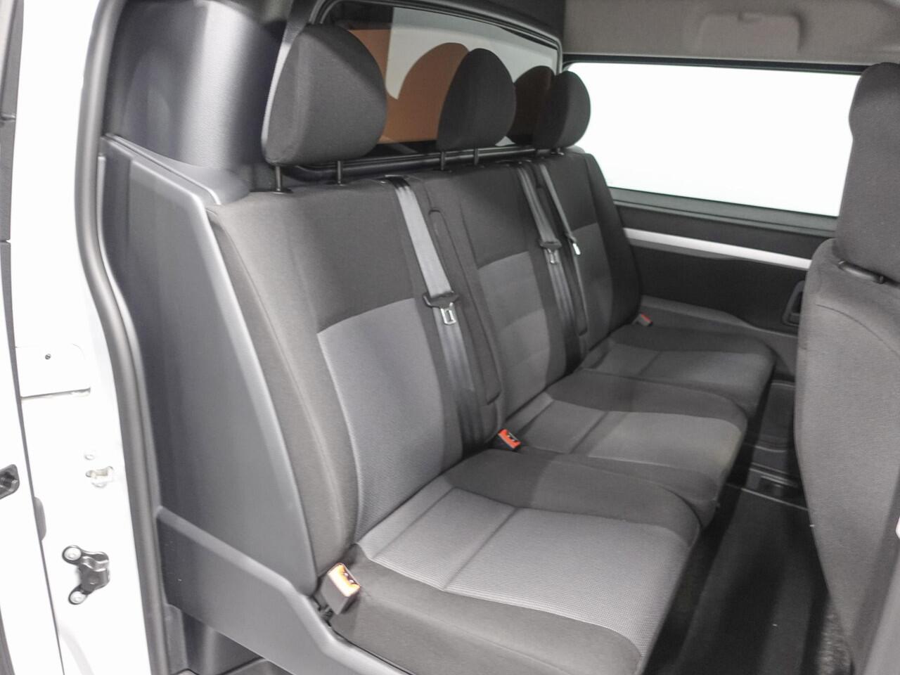 Opel VIVARO 2.0 CDTI L3H1 145pk Dubbele Cabine Edition Navigatie Trekhaak Cruise control Airco