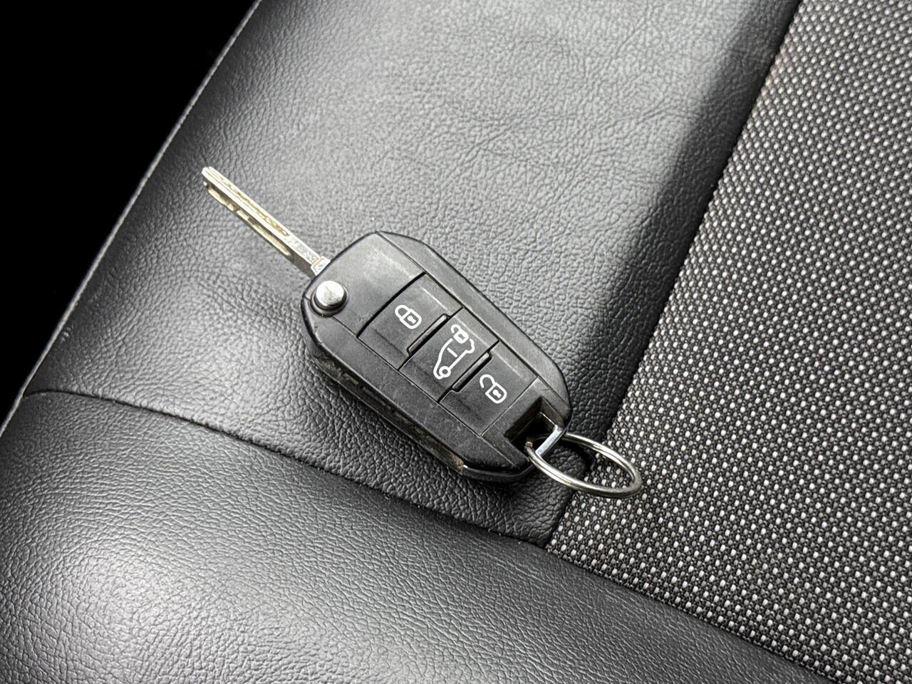 Opel VIVARO 2.0 CDTI L2H1 150pk Edition Imperiaal Cruise Control Betimmering