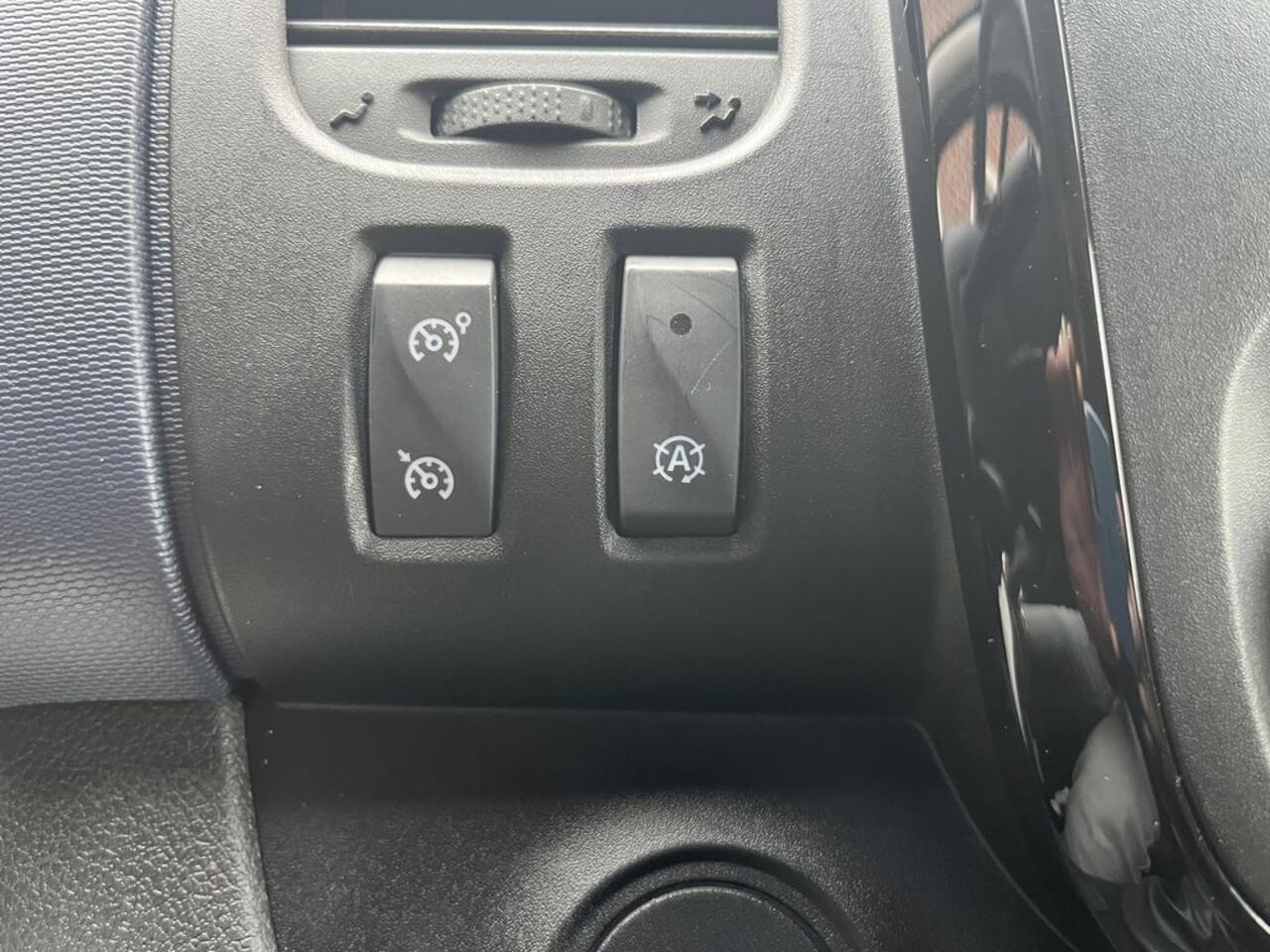 Opel VIVARO 1.6 CDTI E6 126pk Edition BPM Vrij! Lease ¤220 /m, Trekhaak, Airco, Navi, PDC, Cruise controle, Onderhoudshistorie aanwezig