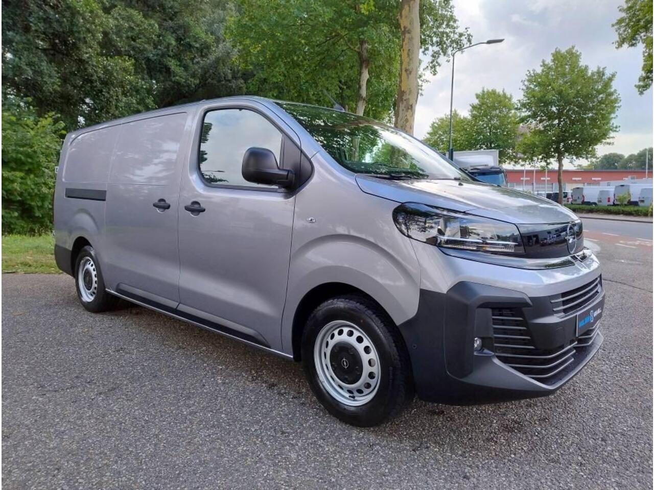 Opel VIVARO Electric L3 75 kWh 136pk | ACTIE! | 8 jaar garantie | 0% financial lease | Multimedia | Apple Carplay | Android Auto | Achteruitrijcamera | Parkeersensoren voor en achter | Digitale cockpit | Stuurwielbediening | Tussenwand comfort met raam | Bestuurderss