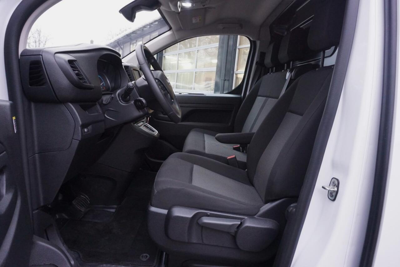 Opel VIVARO Electric L2 50 kWh Camera/Navi/PDC!