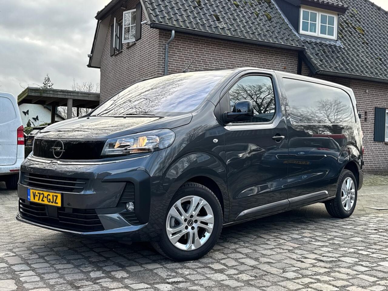 opel-vivaro-2.0-d-145pk-bpm-vrij-ec