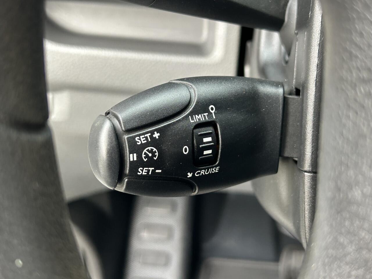 Opel VIVARO Vivaro-e 75 kWh / L2H1 / 1e EIG. / SOH 9 / 100% ELEKTRISCH / 83.954 KM !! / AIRCO / CRUISE / NAVI / CARPLAY / CAMERA / 3-ZITS