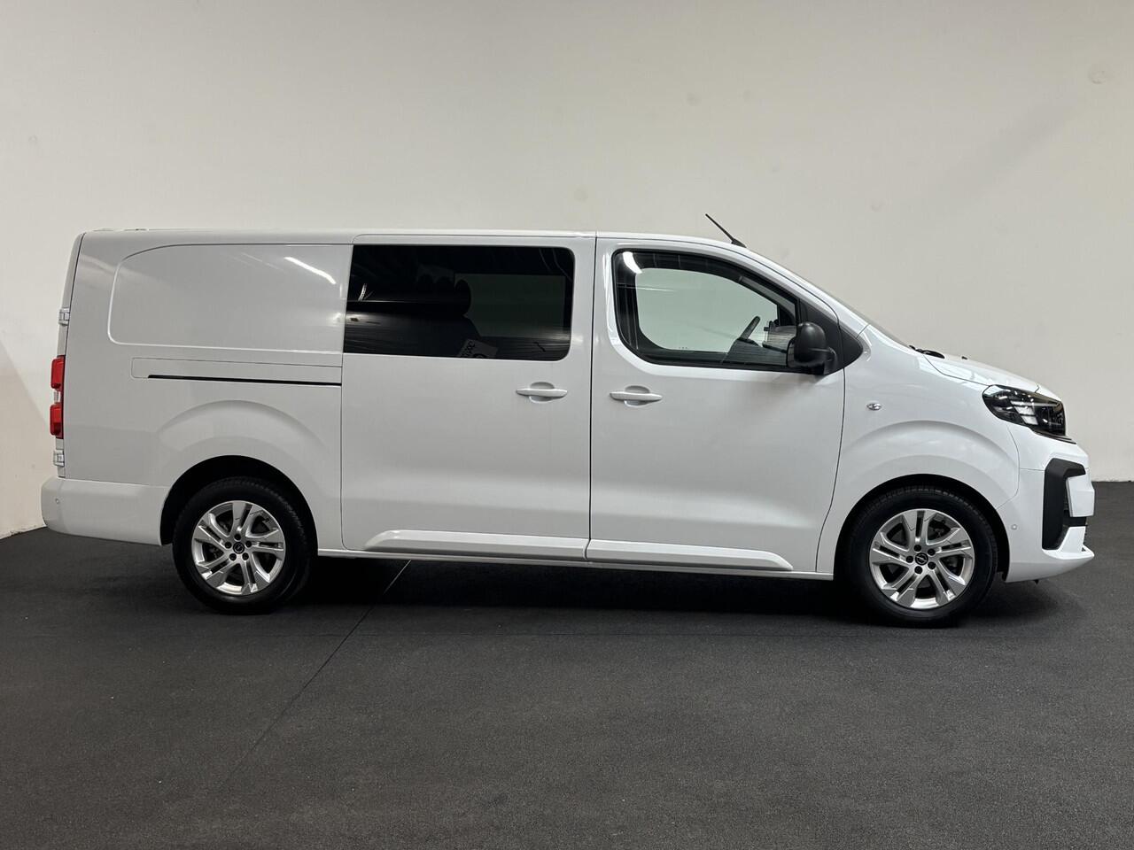 Opel VIVARO 2.0 Diesel 180 S&S L3 Automaat Dubbele Cabine 2 schuifdeuren Android Auto/Apple CarPlay Navigatie Keyless Entry&Start Climate Control Camera Cruise Control Houten afwerking laadruimte Trekhaak lichtmetalen velgen