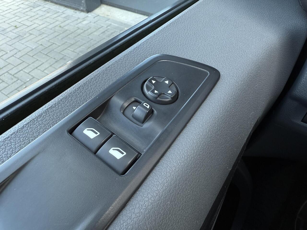 Opel VIVARO 1.5 CDTI L2H1 Edition ?3-Persoons ?Airco ?Cruise ?Bluetooth telefoon ?Parkeersensoren ?Schuifdeur Rechts