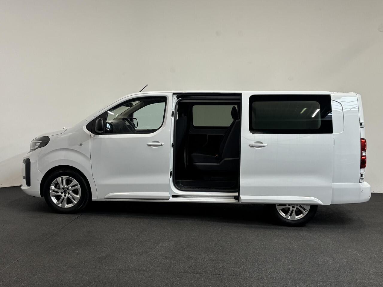 Opel VIVARO 2.0 Diesel 180 S&S L3 Automaat Dubbele Cabine 2 schuifdeuren Android Auto/Apple CarPlay Navigatie Keyless Entry&Start Climate Control Camera Cruise Control Houten afwerking laadruimte Trekhaak lichtmetalen velgen