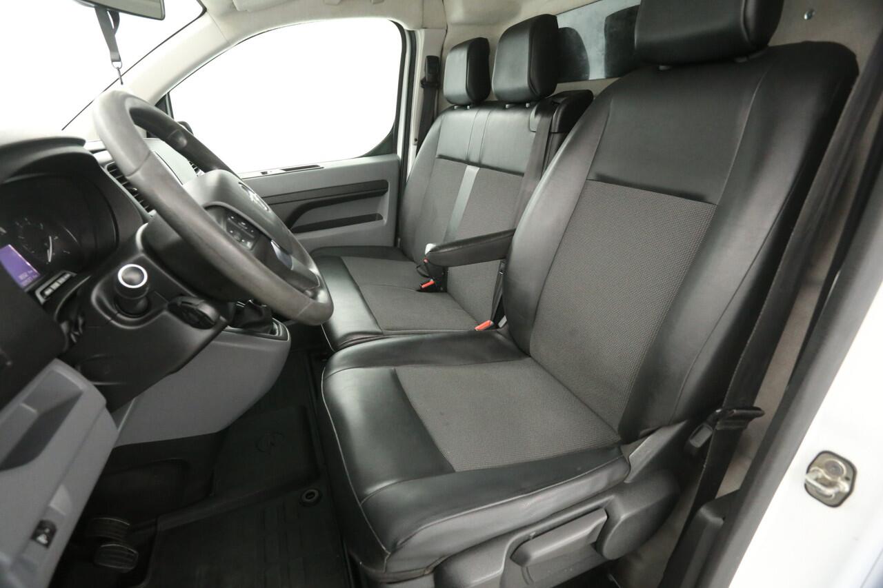 Opel VIVARO 2.0 CDTI L3H1 | Euro6 | MARGE | Airco | Cruise | 3-Zits | Camera | Trekh. | Carplay | Navi | Parkeersens. | Bullbar