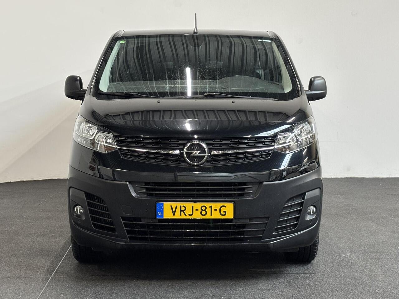 Opel VIVARO 102pk L3H1 Edition Dubbele Cabine 6persoons Navigatie Trekhaak Airco Cruise control