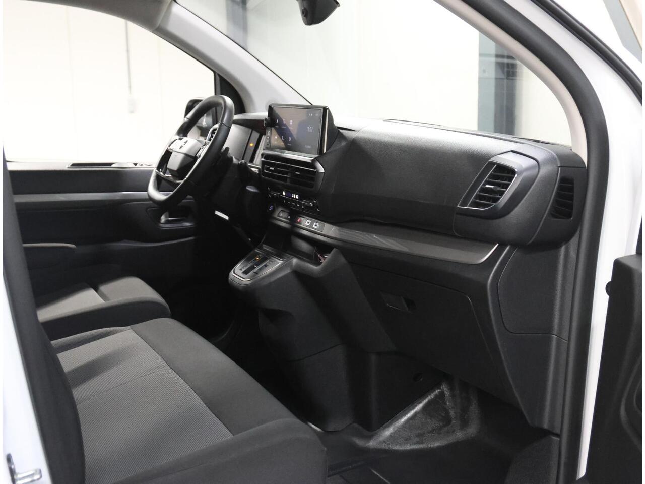 Opel VIVARO 2.0 Diesel 180PK S&S L3 | 1ste eigenaar | AUTOMAAT | AppleCarPlay/AndroidAuto | Armsteun | 3 Zits | Houtenlaadvloer | Navigatie | Keyless | Stuurverwarming | Climate Control | Cruise Control | Parkeersensoren |